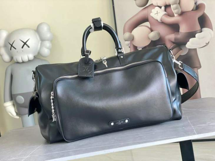 Picture of Louis Vuitton Mens Bags _SKUfw190200114fw